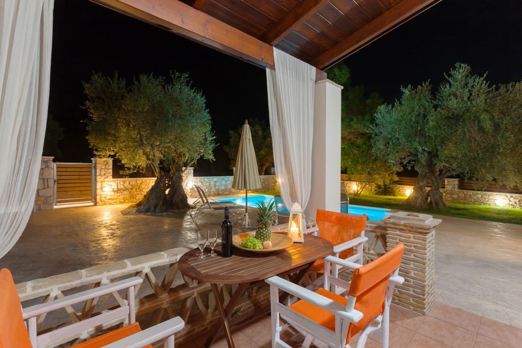 Evalexia Villa - Luxury Villa With Private Pool Near Laganas Perfect For Groups By Villa Mana Gers Kalamákion 外观 照片