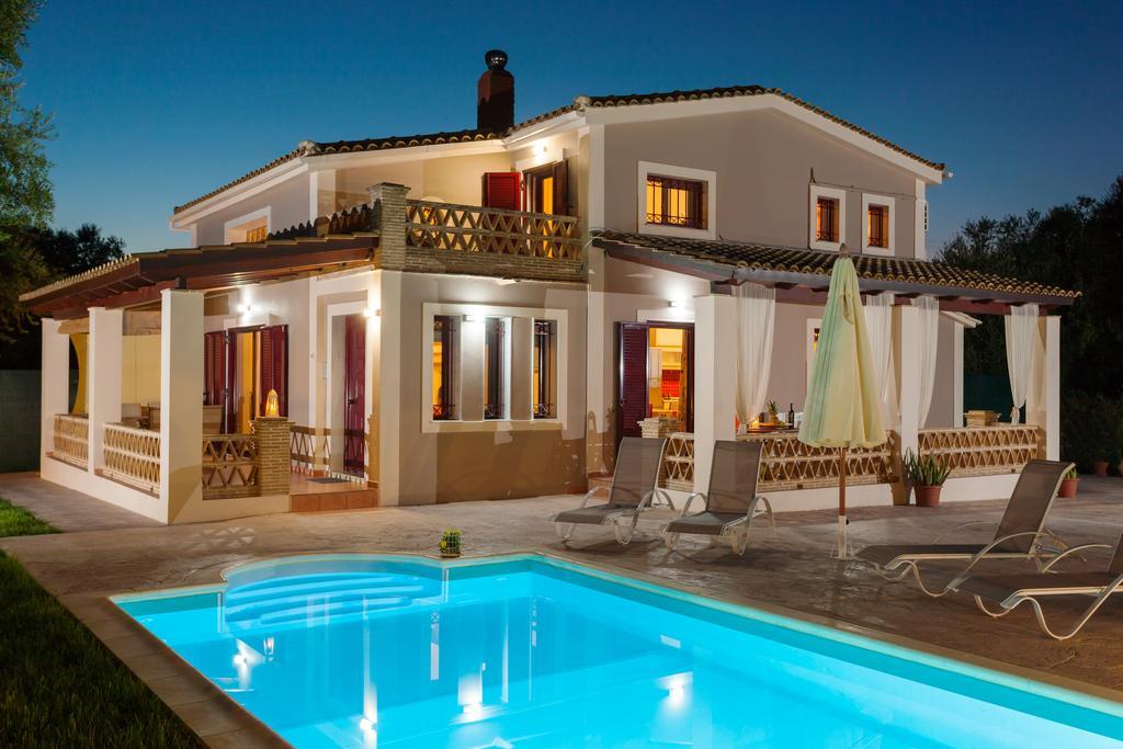 Evalexia Villa - Luxury Villa With Private Pool Near Laganas Perfect For Groups By Villa Mana Gers Kalamákion 外观 照片