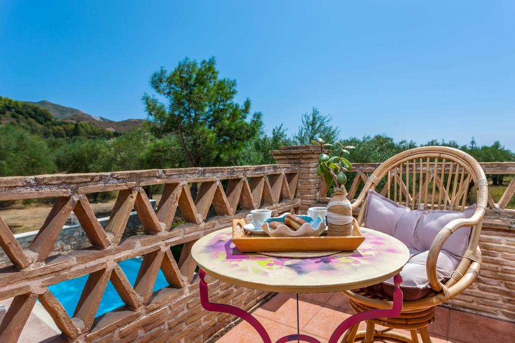 Evalexia Villa - Luxury Villa With Private Pool Near Laganas Perfect For Groups By Villa Mana Gers Kalamákion 外观 照片