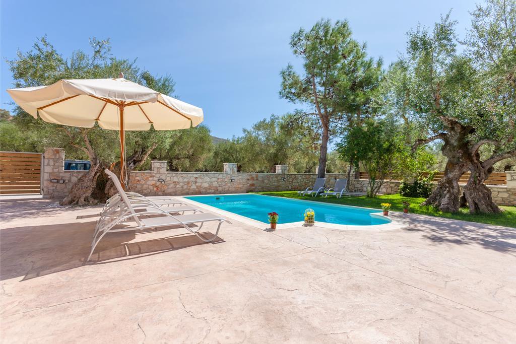 Evalexia Villa - Luxury Villa With Private Pool Near Laganas Perfect For Groups By Villa Mana Gers Kalamákion 外观 照片